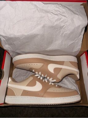 Nike Men’s Low-Top Sneakers in Tan and Cream. NEW! Never worn!